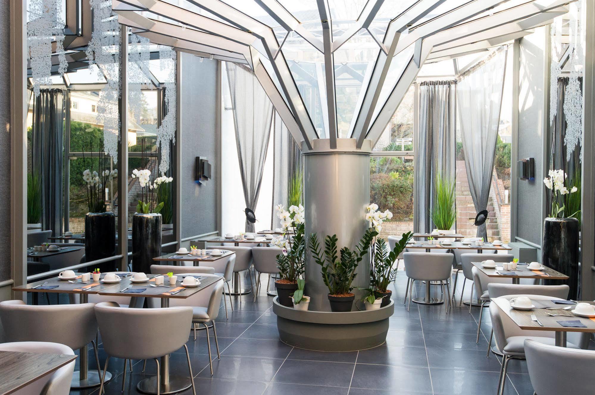 La Reine Hotel & Restaurant سبا المظهر الخارجي الصورة